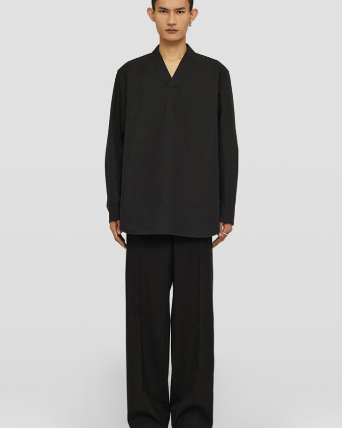 Long-sleeved organic cotton poplin shirt with edge detail v-neck and embroidered Jil Sander monogram