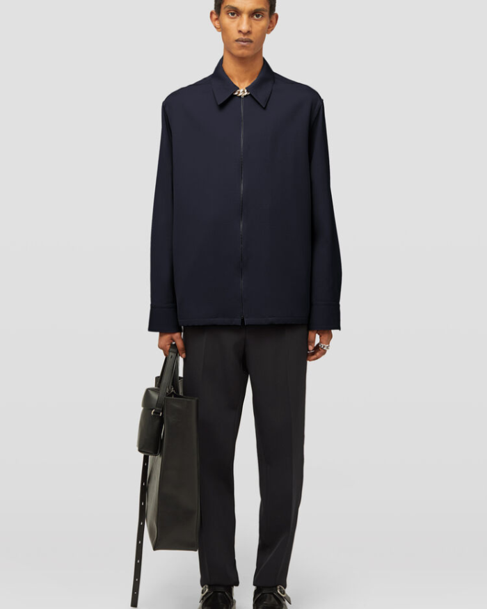 Long-sleeved wool shirt with front zip closure