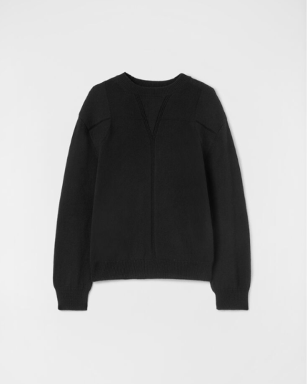 Long-sleeved merino wool sweater with padded shoulders and central triangle