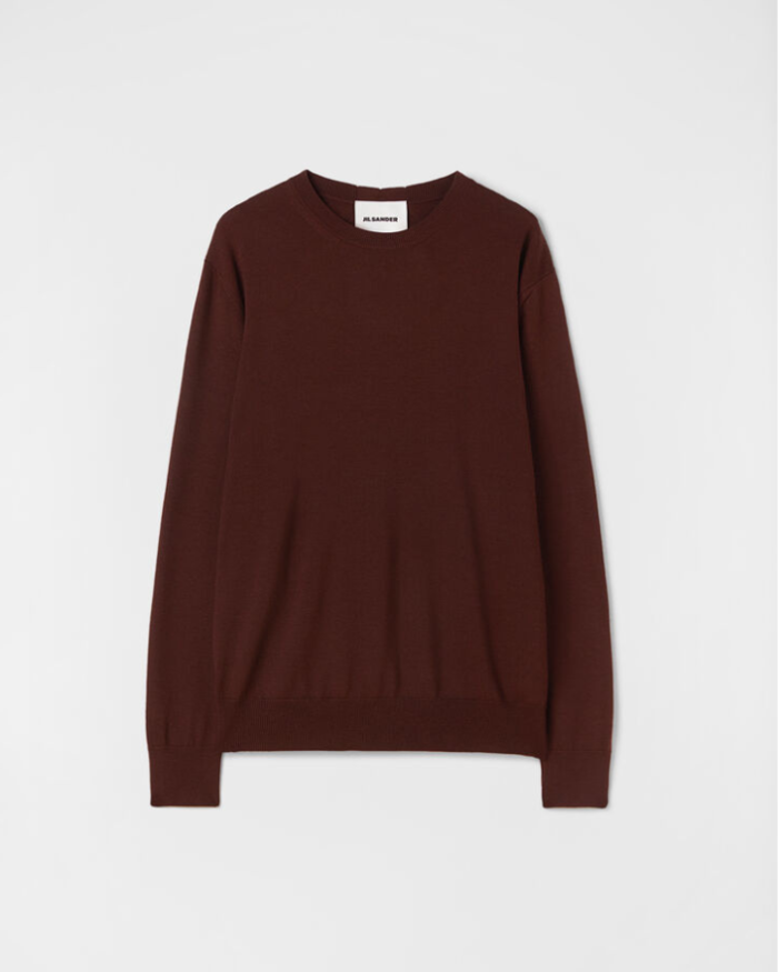 Midweight long-sleeved merino wool sweater