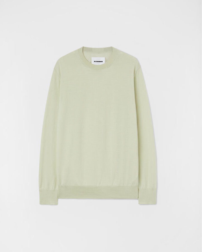 Lightweight long-sleeved merino wool sweater